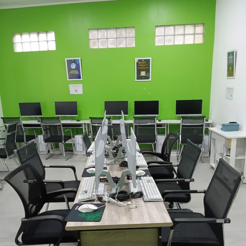 reparasi laptop kantor